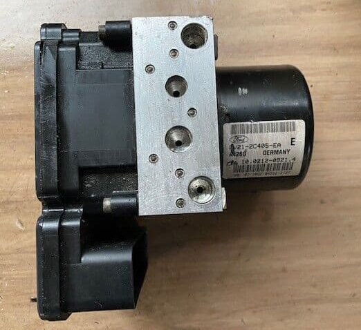AV612C405AE Abs Beyni AV61-2C405-AE AV61-2C405-AE Ford Focus 3 Abs Beyni AV612C405 AV612C405AE Ford Kuga Abs Beyni AV61-2C405 AV61-2C405-AE Ford Grand C-Max Abs Beyni AV612C405AE AV612C405AE Ford C-Max Abs Beyni AV61-2C405-AE