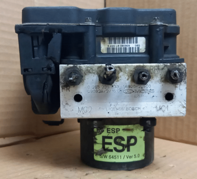 589202L500 Abs Beyni 0265950695 589202L500 Hyundai i30 Abs Beyni 58920-2L500 0265950695 Hyundai i30 Abs Pompası 589202L500 0265235333 Hyundai i30 Abs Pompa Beyni 58920-2L500