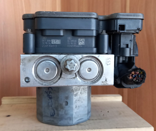 A2124311448 Abs Beyni 0265956094 Sprinter ABS Beyini A2124311948 0265244329 Vito Abs Beyni A2124310148 0265242370 Viano Abs Beyni A2124319512 0265243373 Crafter Abs Beyni A2124310848 0265243816 Sprinter Abs Beyni A2124311448