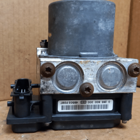 8200038695 Abs Beyni 0265800300 8200038695 Renault Megane 2 Abs Beyni 0265231300 8200038695 Reno Megane 2 Abs Pompa Beyni 0265800300 8200038695 Megane 2 Çıkma Abs Pompa Beyni 0265231300 8200038695 Megane Çıkma Abs Beyni 0265231300