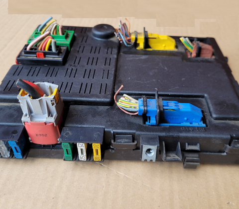 9639087580 Bsi Beyni 73002012 BSI-BOITE B4 Citroen C3 Bsi Beyni 9639087580 73002012 Citroen Xsara Bsi Beyni BSI-BOITE B4 9639087580 Citroen Xsara Picasso Bsi Beyni 73002012 BSI-BOITE B4 Citroen Picasso Bsi Beyni 9639087580