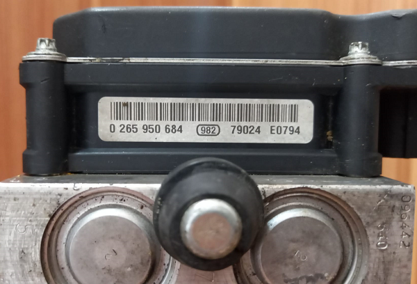 0265950684 Abs Beyni P52125240AF 52125240AF Liberty Abs Beyni 0265235314 0265950684 Cherokee Abs Beyni P52125240AF