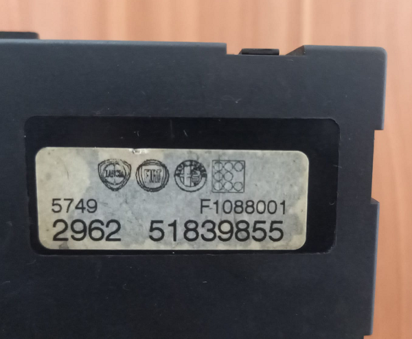 51839855 Kapı Beyni Linea Merkezi Kilit Beyni Linea Kapı Beyni Linea Cam Kontrol Beyni