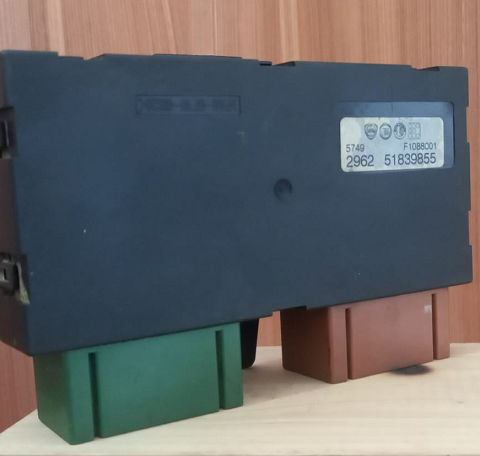 51839855 Kapı Beyni Linea Merkezi Kilit Beyni Linea Kapı Beyni Linea Cam Kontrol Beyni