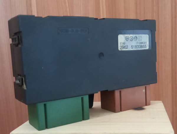 51839855 Kapı Beyni Linea Merkezi Kilit Beyni Linea Kapı Beyni Linea Cam Kontrol Beyni