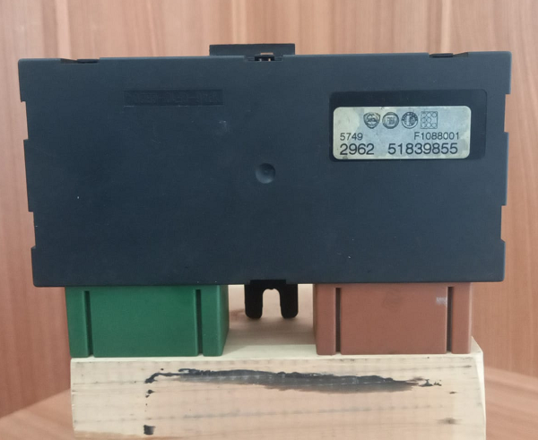 51839855 Kapı Beyni Linea Merkezi Kilit Beyni Linea Kapı Beyni Linea Cam Kontrol Beyni