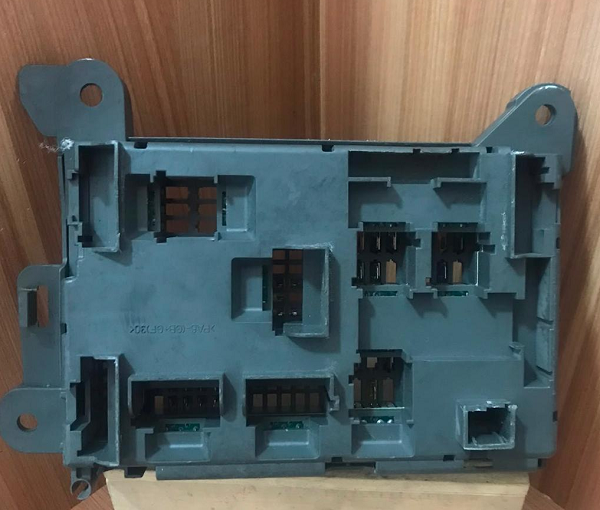 6931687-04 Sigorta Kutusu, BMW X5 BMW X6 Sigorta Kutusu, BMW E70 Sigorta Kutusu, BMW E71 Sigorta Kutusu, BMW E72 Sigorta Kutusu, 6931687-04, 518954021A, B010105300