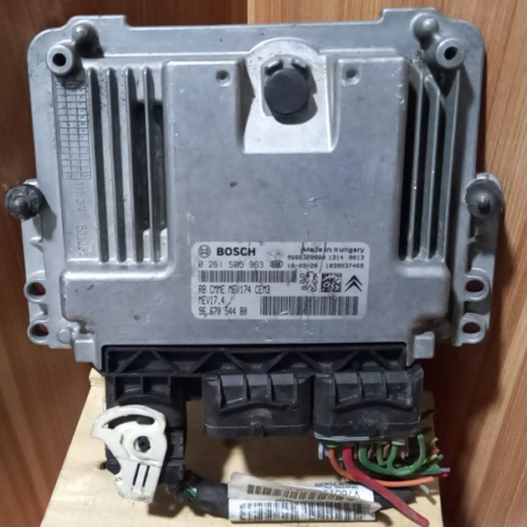 MEV17.4 Motor Beyni, Peugeot 207 Motor Beyni, Peugeot 308 Motor Beyni, Citroen DS3 Motor Beyni, Citroen C3 Motor Beyni, MEV17.4, 0261S05963, 9667054480, 9666320880,