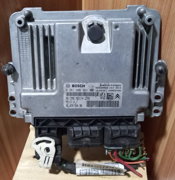 MEV17.4 Motor Beyni, Peugeot 207 Motor Beyni, Peugeot 308 Motor Beyni, Citroen DS3 Motor Beyni, Citroen C3 Motor Beyni, MEV17.4, 0261S05963, 9667054480, 9666320880,